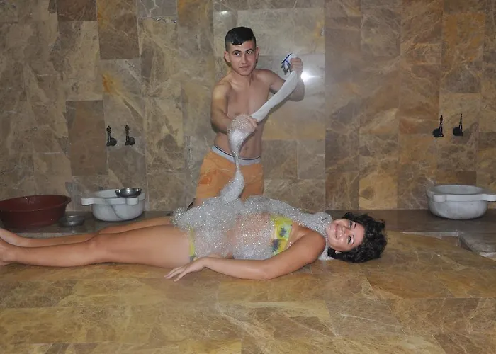 Glory ホテル マルマリス