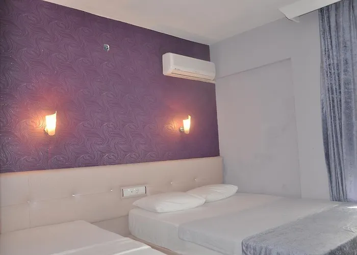 ホテル Glory マルマリス