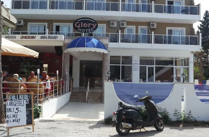 Hotel Glory 3*