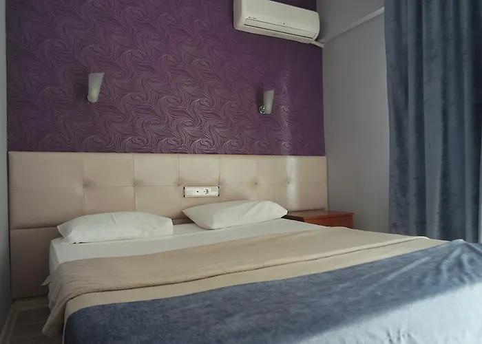 Hotel Glory 3*