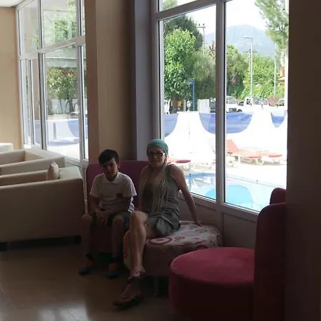 فندق Glory مرمريس